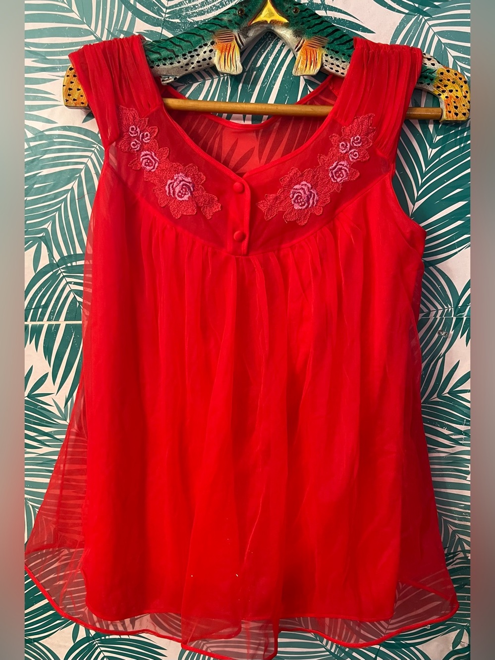 Vintage 50’s Red Sheer Peignoir Embroidered light pink roses babydoll top
